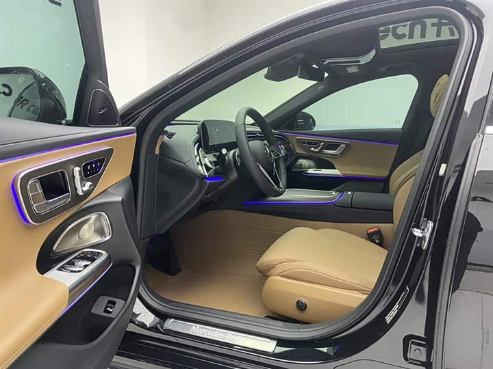 Mercedes-Benz E-Class 2026 E 300 L Luxury — фото 17