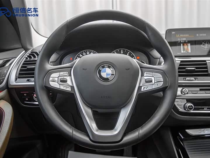 BMW X3 2018 x Drive 25i VI — фото 18