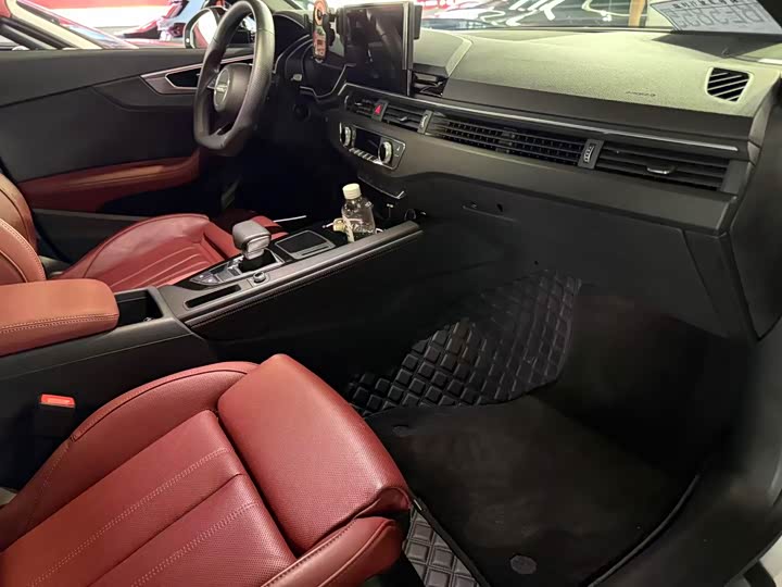 Audi A4L 40 TFSI стиль-динамик — фото 18