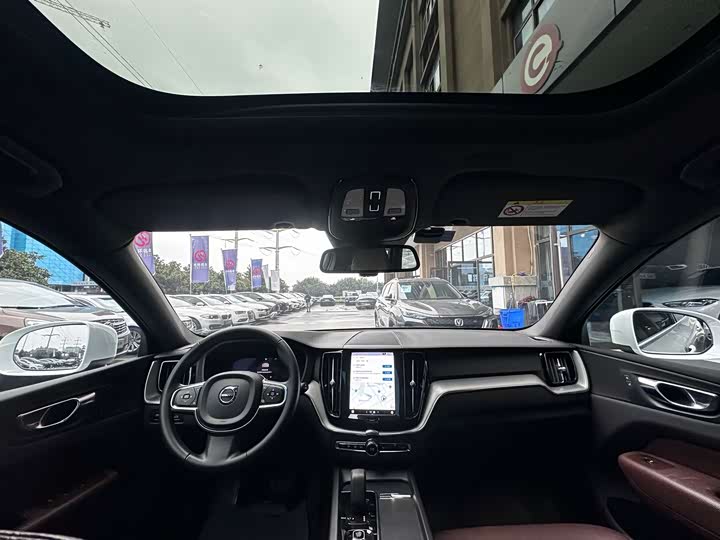 Volvo XC60 2022 B 5 4 WD — фото 10
