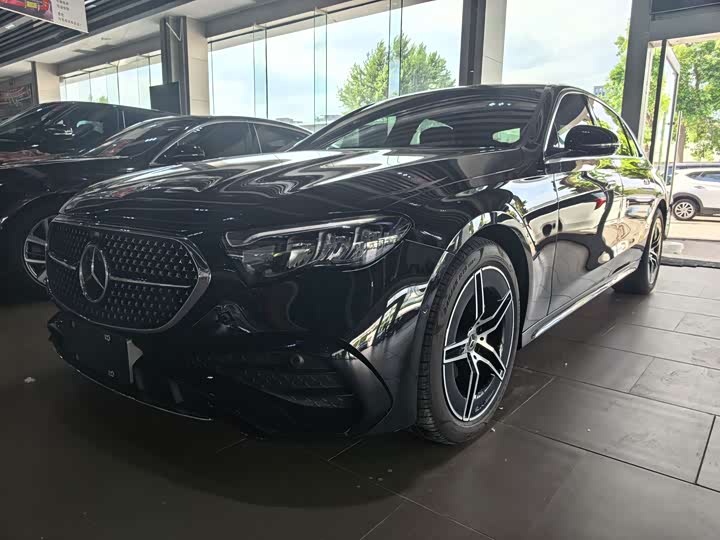 Mercedes-Benz E-Class 2024 E 300 L Sport — фото 1