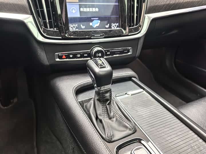 Volvo V90 2019 Cross Country T 5 AWD V — фото 13
