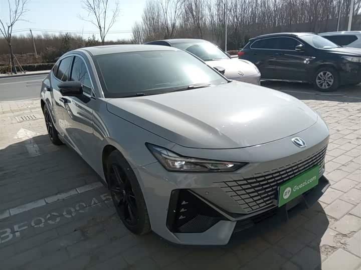 Changan UNI-V 2022 1.5 T — фото 4