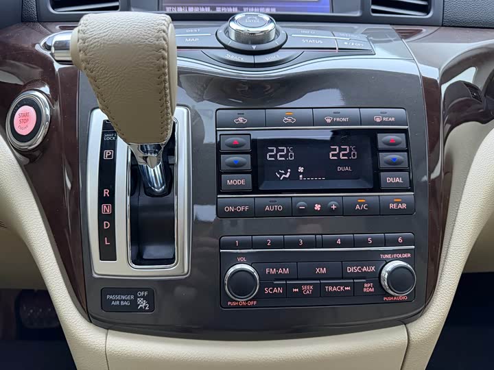 Nissan Quest — фото 25