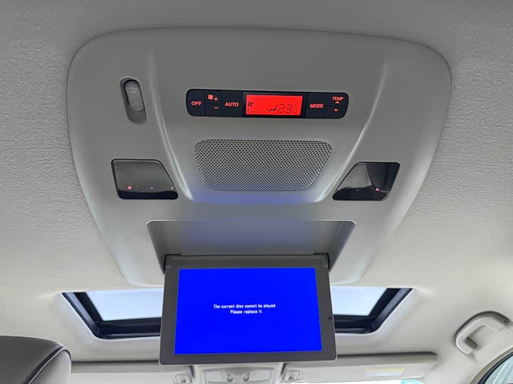 Nissan Quest — фото 17