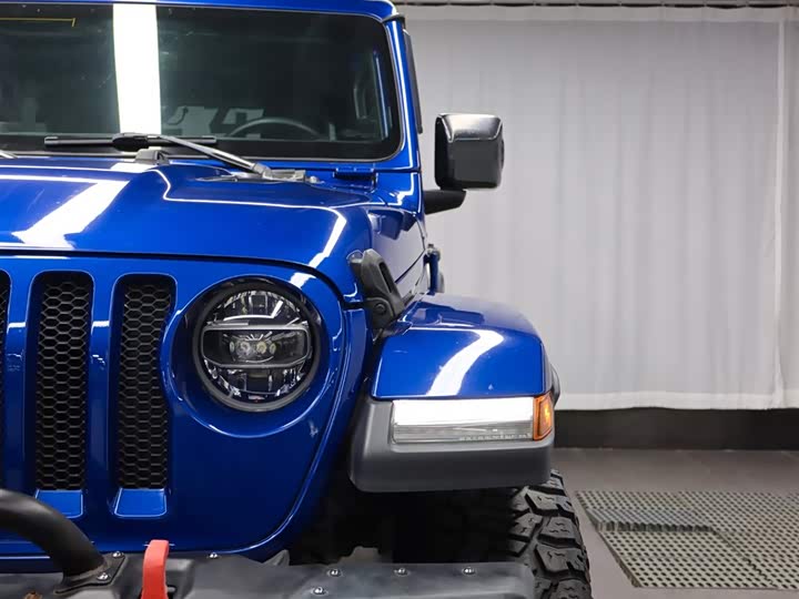 Jeep Wrangler — фото 28