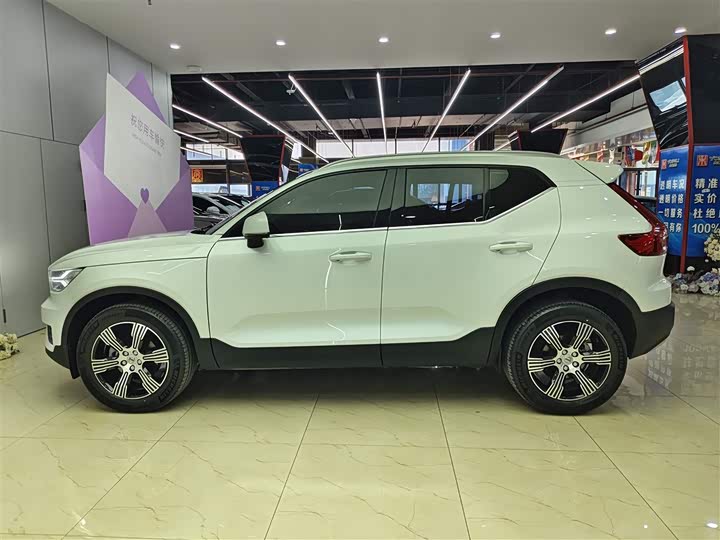 Volvo XC40 2021 T 3 — фото 7