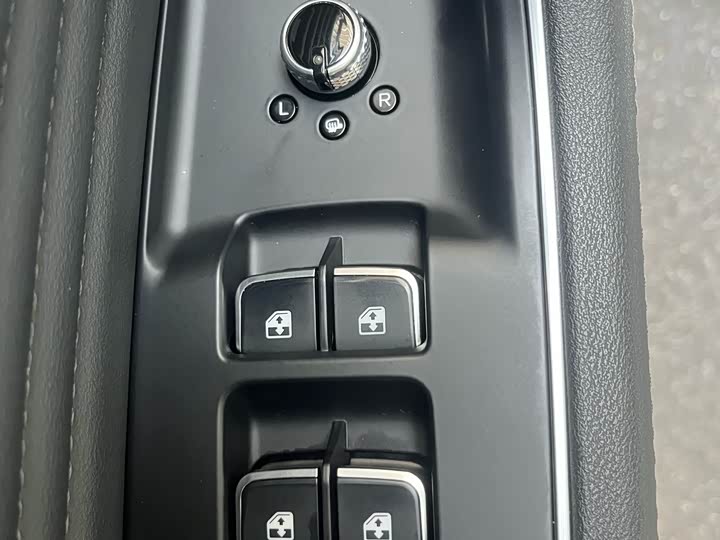 Hongqi HS5 2023 2.0 T Pro — фото 19
