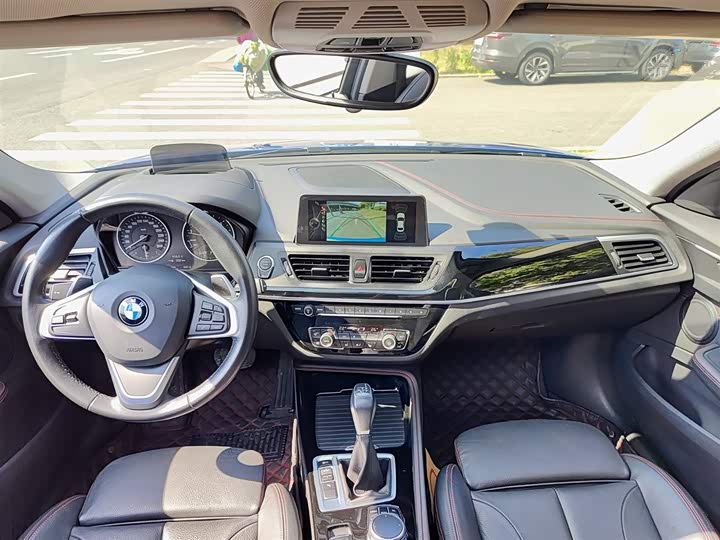 BMW 1-Series 2017 125i Sport — фото 6