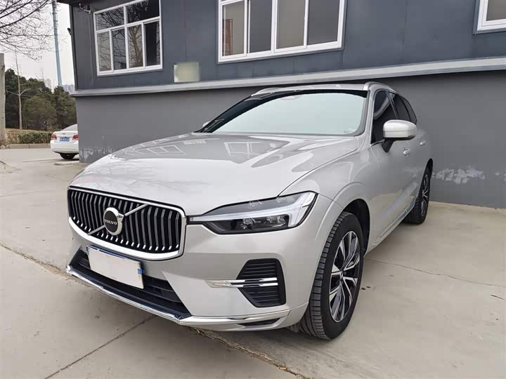 Volvo XC60 2023 B 5 4 WD