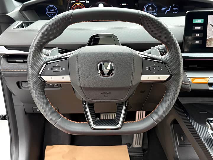 Changan UNI-V 2024 1.5 T Sport — фото 9