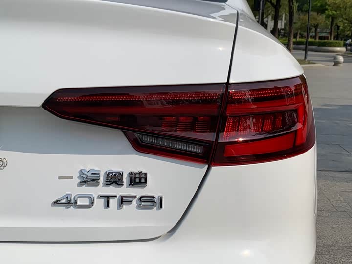 Audi A4L 30 40 TFSI базовая — фото 11
