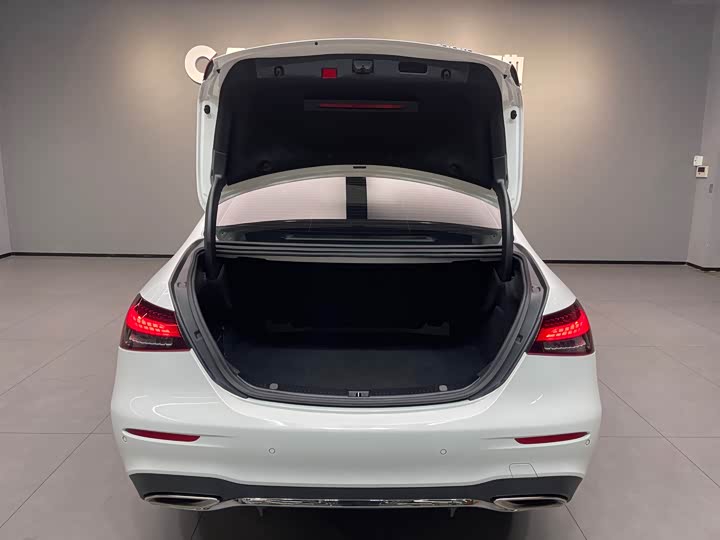 Mercedes-Benz E-Class 2022 E 260 L Sport — фото 30