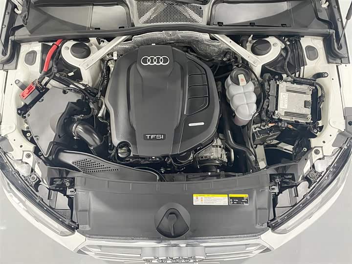 Audi A4L 2019 40 TFSI VI — фото 11