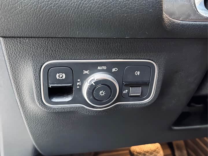 Mercedes-Benz GLB 2020 GLB 200 — фото 14