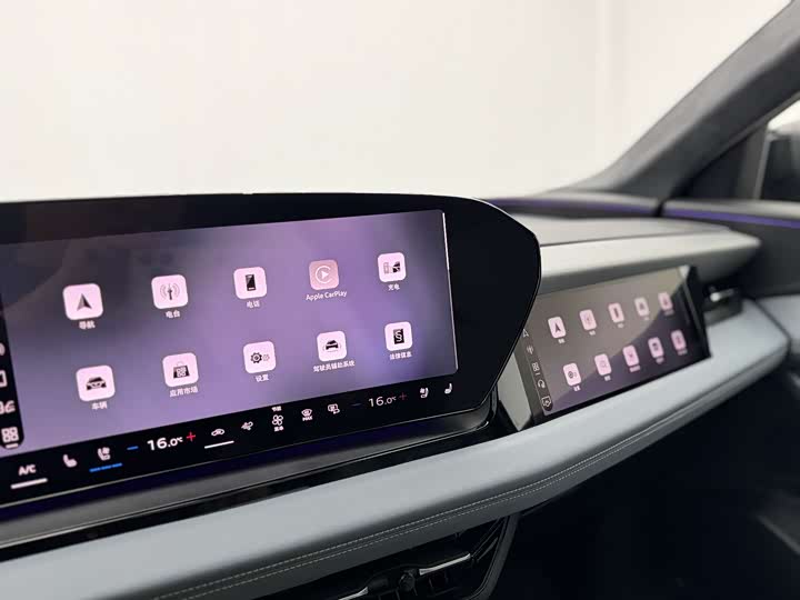 Audi Q6L e-tron 2026 — фото 14