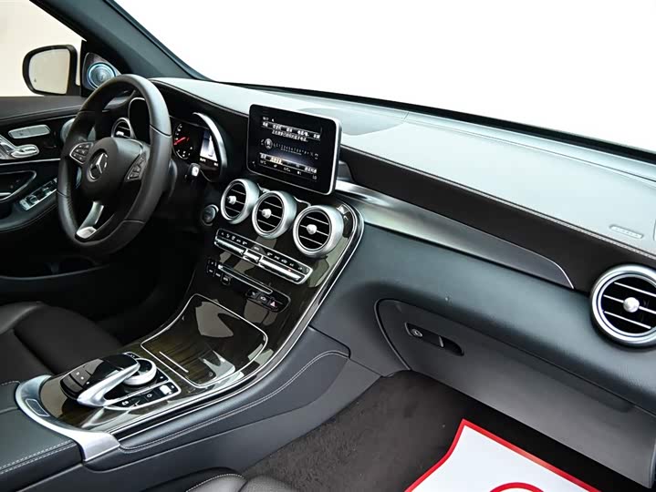 Mercedes-Benz GLC 2019 GLC 260 L 4 MATIC Luxury — фото 16