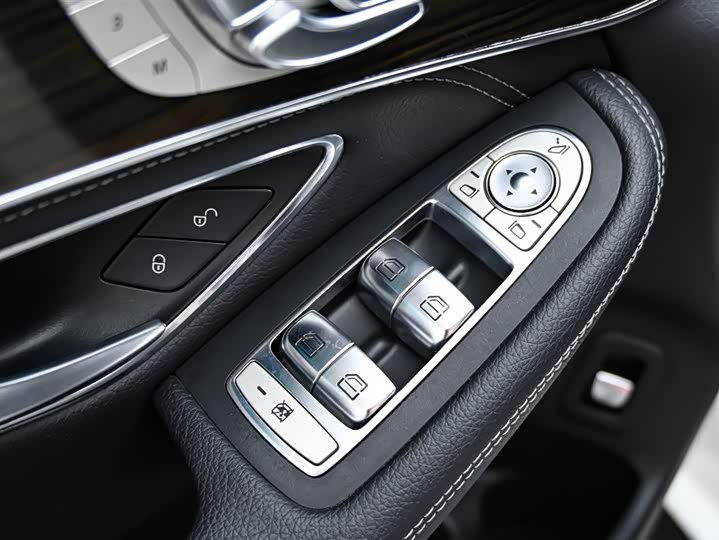 Mercedes-Benz GLC 2019 GLC 260 L 4 MATIC Luxury — фото 23