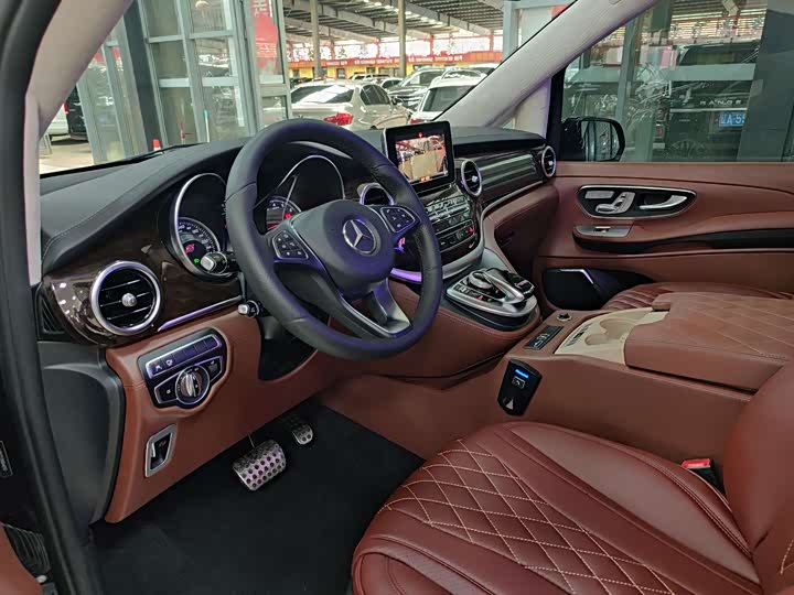 Mercedes-Benz V-Class 2018 V 260 L VI — фото 13