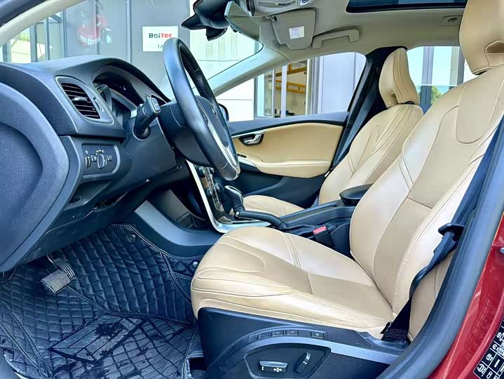 Volvo V40 2018 T 3 — фото 4