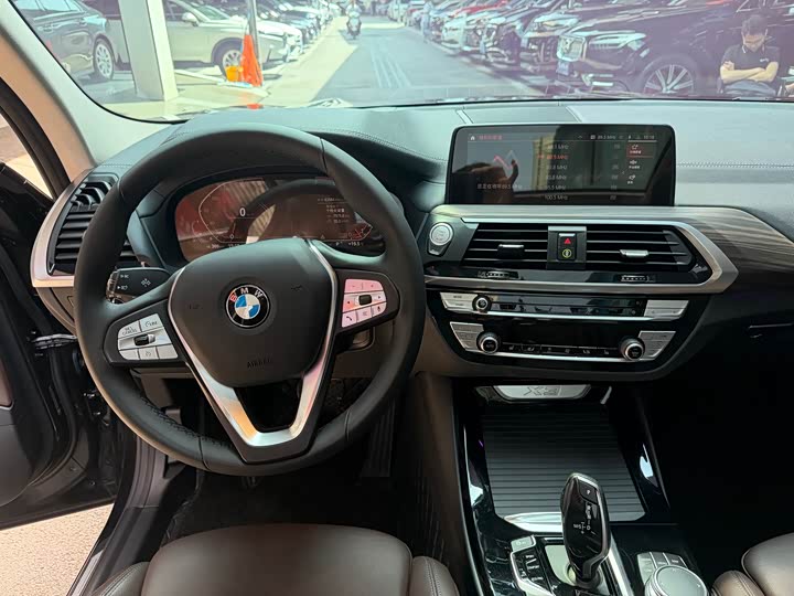 BMW X3 2021 x Drive 28i — фото 13