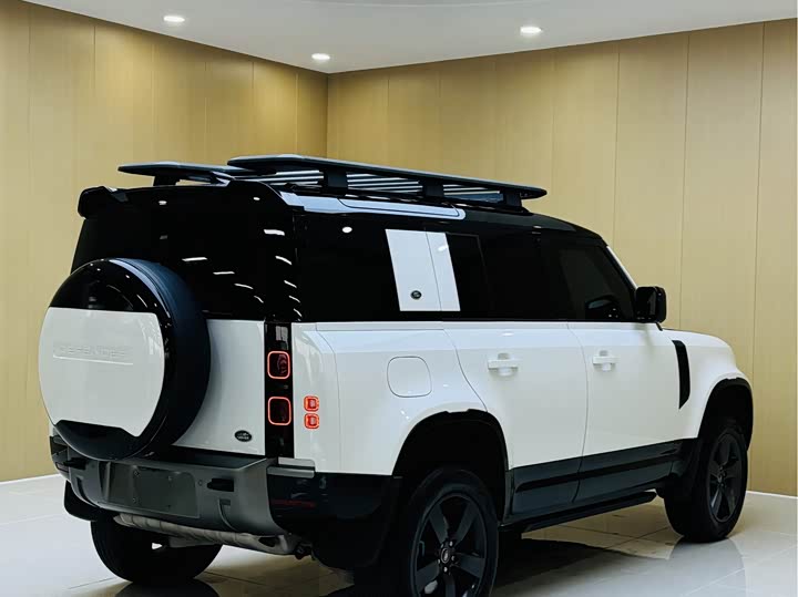 Land Rover Defender — фото 6