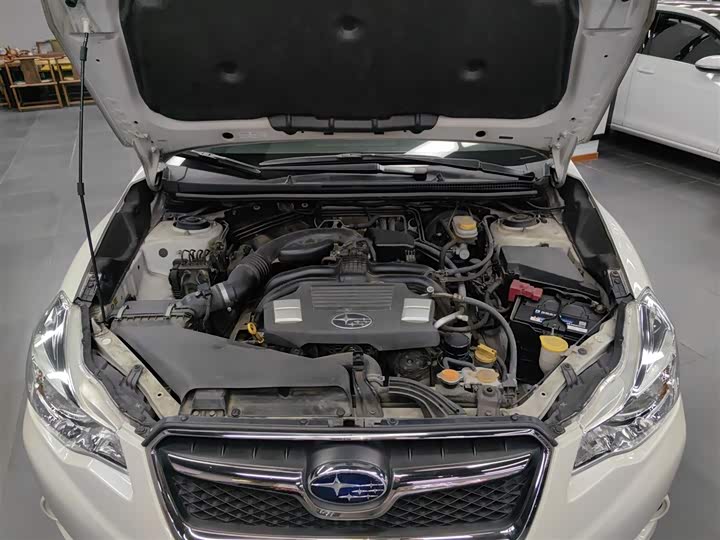 Subaru XV 2015 2.0i — фото 16