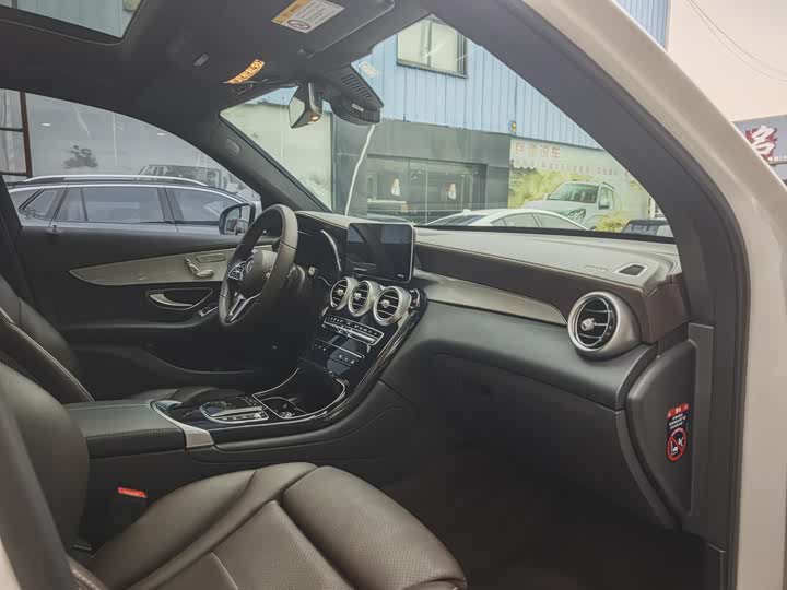 Mercedes-Benz GLC 2022 GLC 260 L 4 MATIC — фото 9