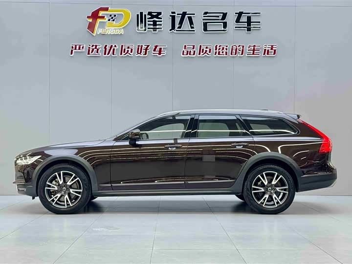 Volvo V90 2019 Cross Country T 5 AWD VI — фото 3