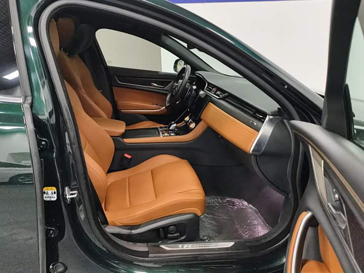 Jaguar XFL 2022 XFL 2.0 T P 250 2 WD — фото 8