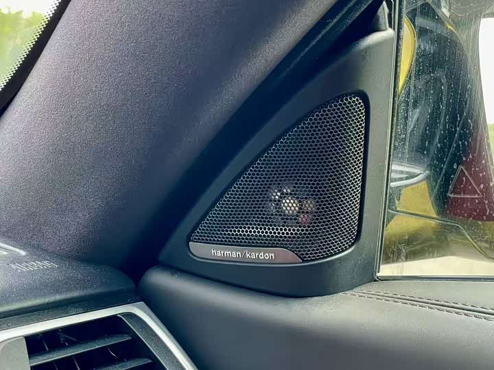 BMW M4 — фото 10