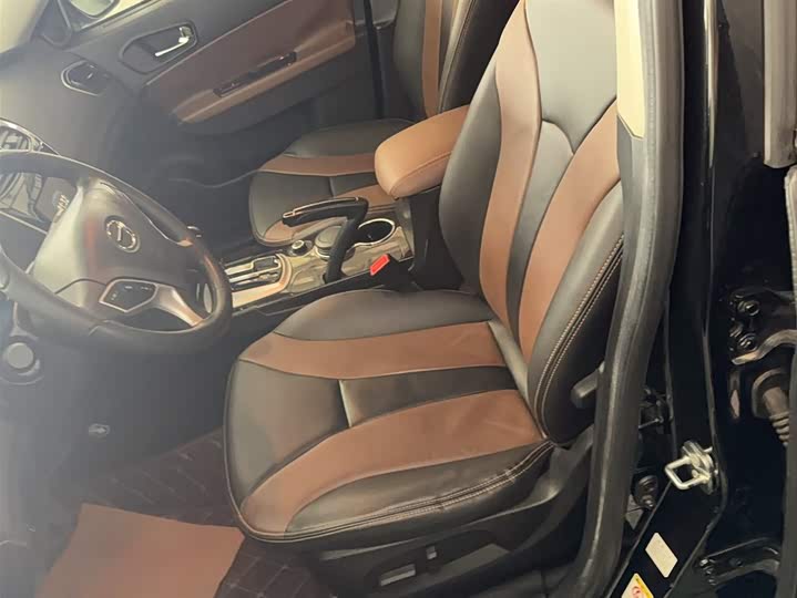 Trumpchi GS5 Super 2015 1.8 T AT 4 WD — фото 13