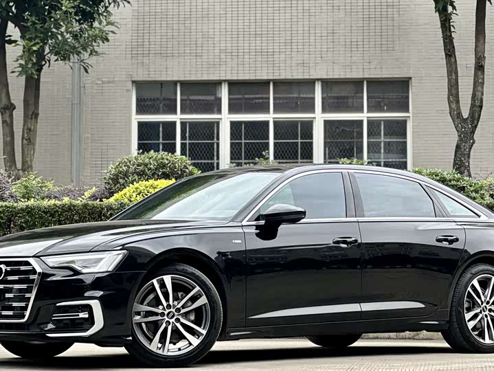 Audi A6L 40 TFSI люкс-динамик — фото 2