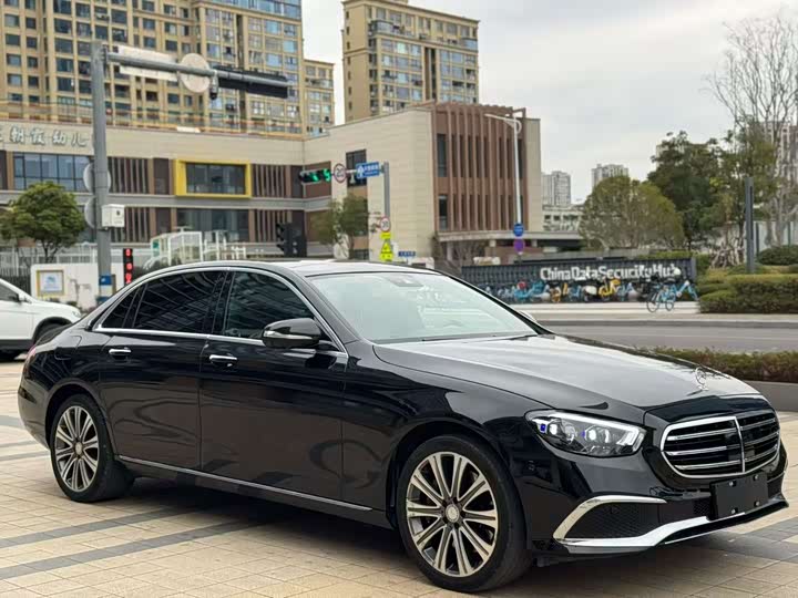 Mercedes-Benz E-Class 2017 E 320 L 4 MATIC — фото 9