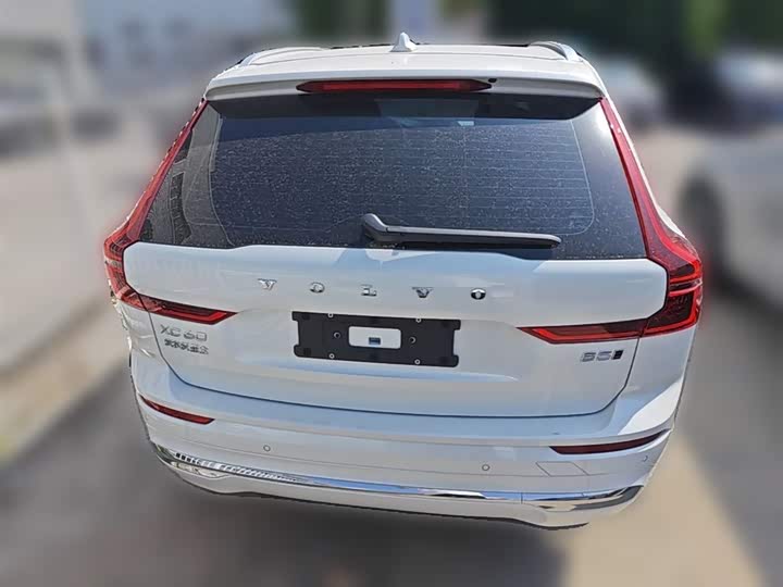 Volvo XC60 2026 B 5 4 WD — фото 10