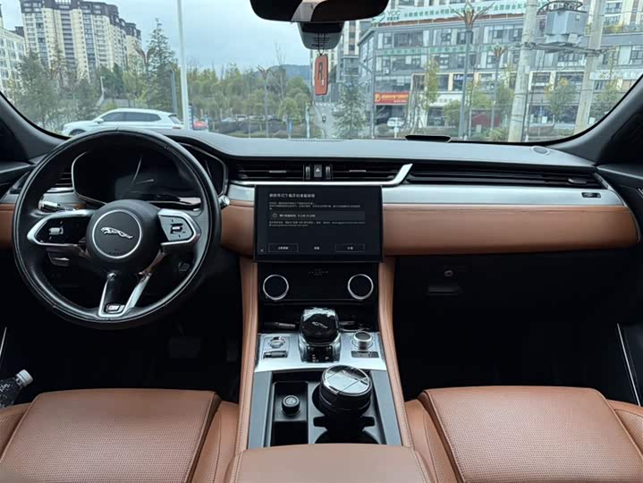 Jaguar F-PACE 2021 250 PS R-Dynamic S — фото 20