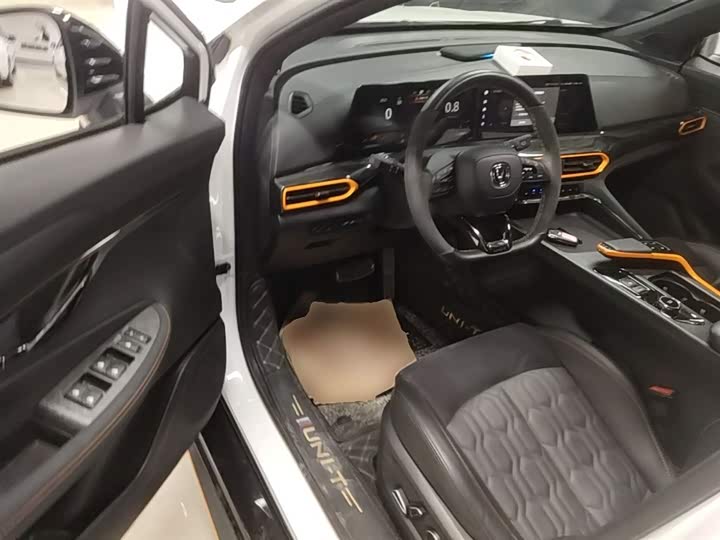 Changan UNI-T 2022 1.5 T Flagship — фото 16