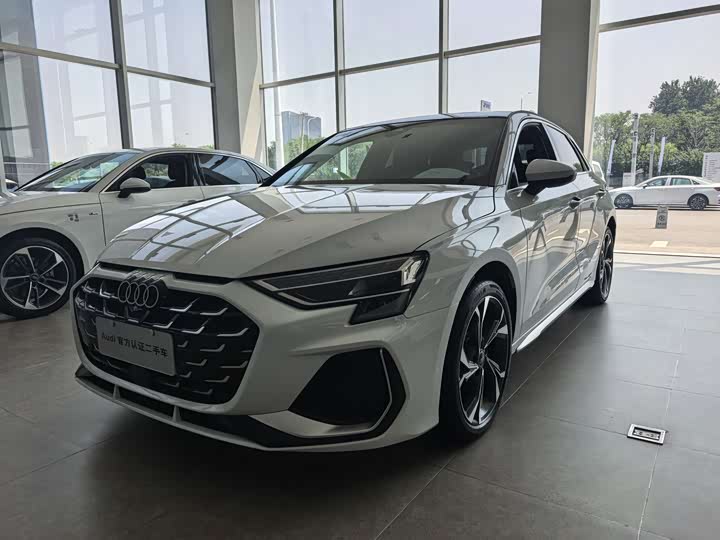 Audi A3 2025 Sportback 35 TFSI — фото 1
