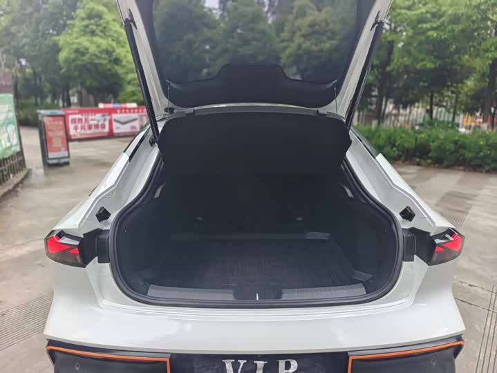 Changan UNI-V 2023 1.5 T — фото 10