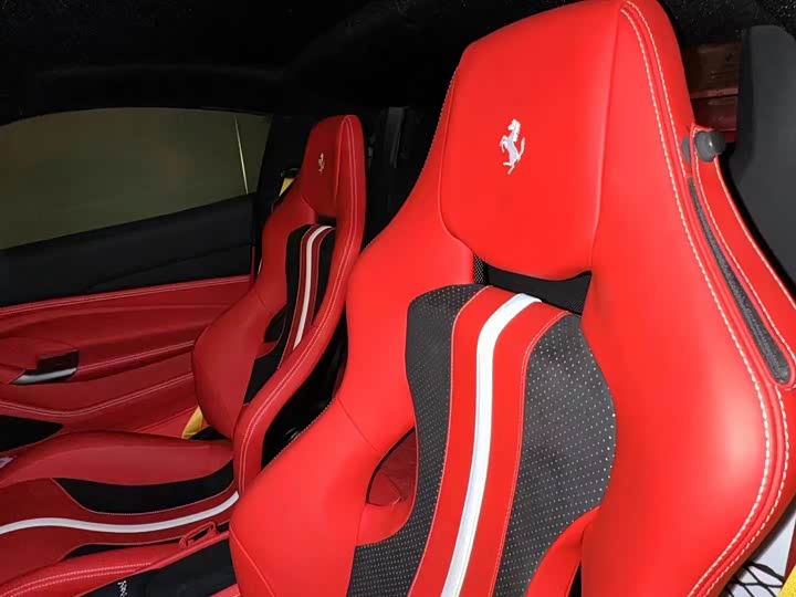 Ferrari F8 2019 Tributo 3.9 T V 8 — фото 4