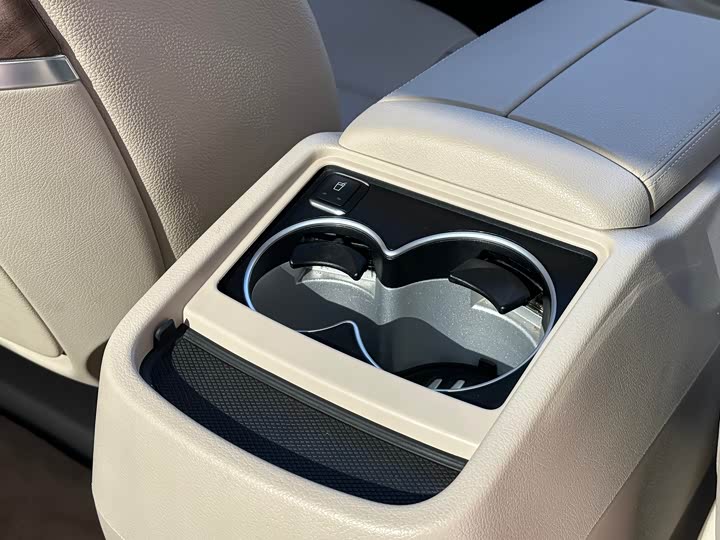 Mercedes-Benz V-Class 2021 V 260 — фото 12