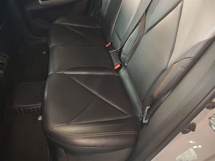 Changan UNI-V 2022 1.5 T Premium — фото 17
