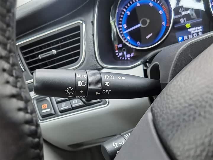 Hongqi H7 2015 3.0 L Premium — фото 21