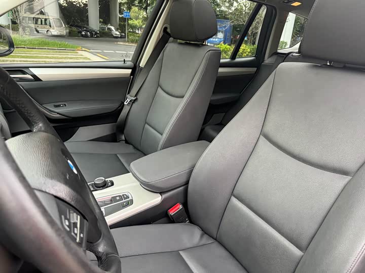 BMW X3 2016 s Drive 20i — фото 7