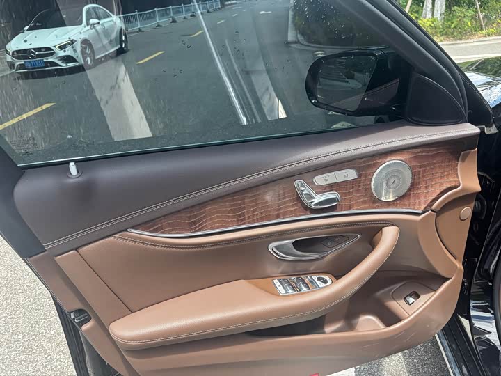 Mercedes-Benz E-Class E 300 L люкс — фото 5