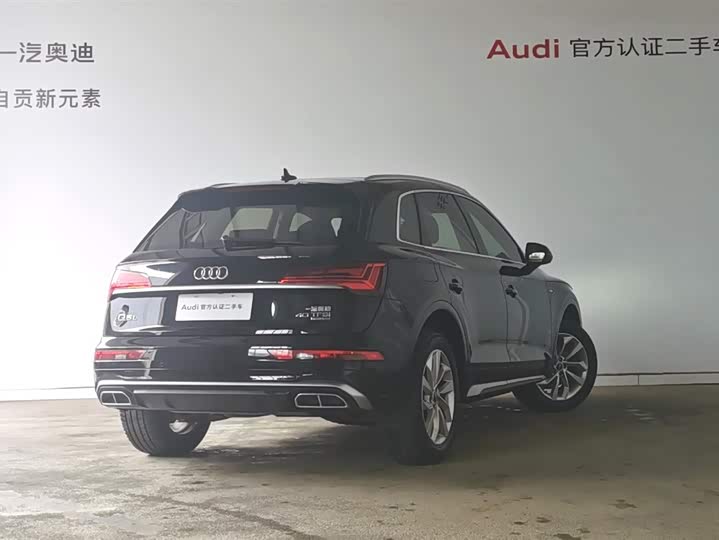 Audi Q5L 2022 40 T — фото 3