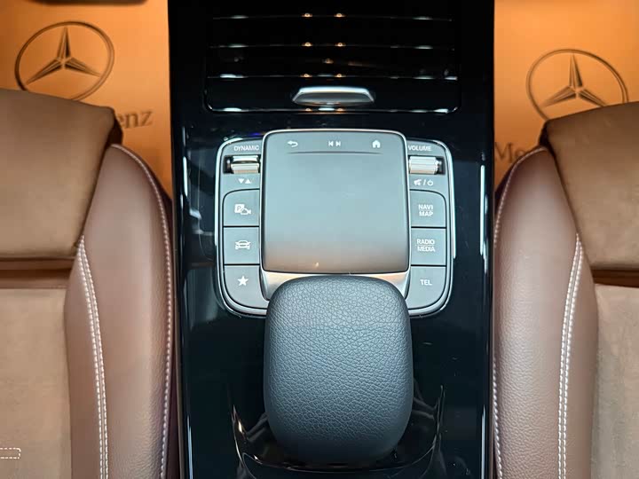 Mercedes-Benz A-Class 2024 A 200 L — фото 8