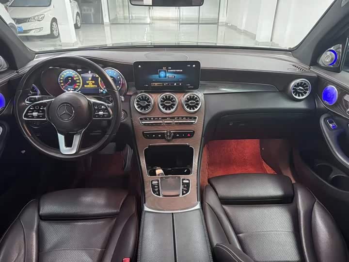 Mercedes-Benz GLC 2020 GLC 260 L 4 MATIC Luxury — фото 4