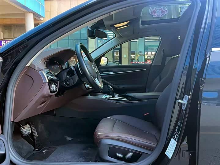 BMW 5-Series 2021 530 Li x Drive — фото 9