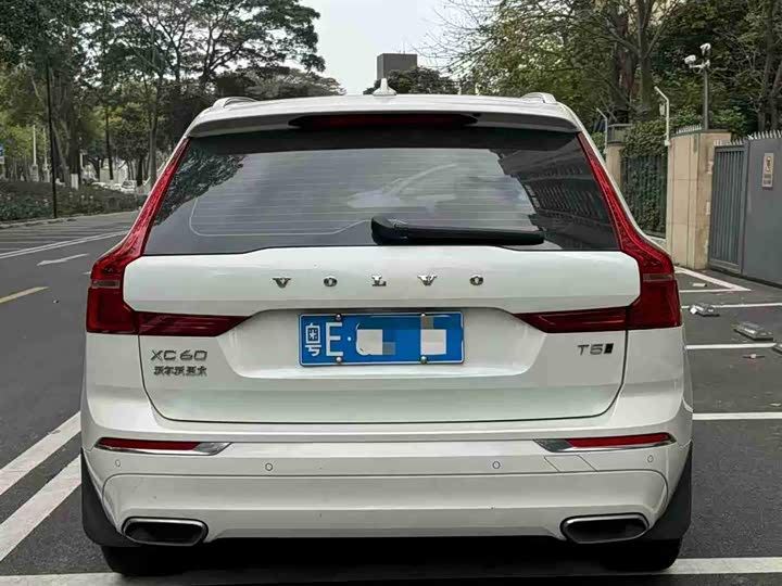 Volvo XC60 2021 T 5 4 WD — фото 5